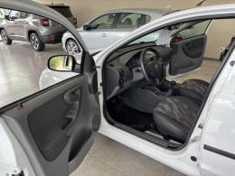 CHEVROLET - CORSA - 2004/2005 - Branca - R$ 21.000,00