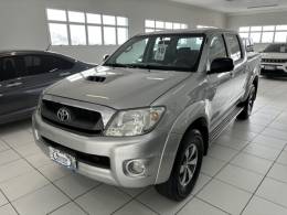 TOYOTA - HILUX - 2010/2010 - Prata - R$ 112.900,00