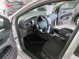FORD - FOCUS - 2012/2013 - Prata - R$ 49.900,00