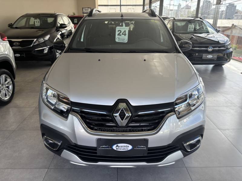 RENAULT - SANDERO - 2021/2022 - Prata - R$ 68.500,00