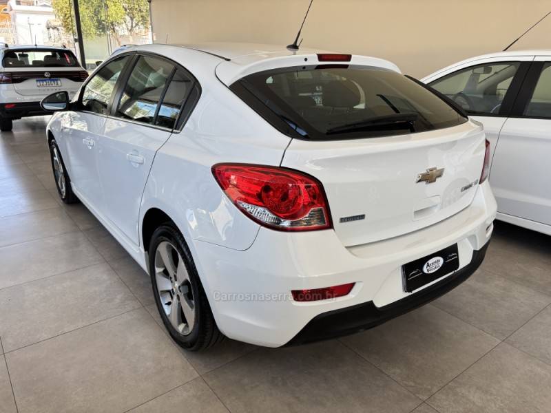 CHEVROLET - CRUZE - 2013/2014 - Branca - R$ 67.900,00