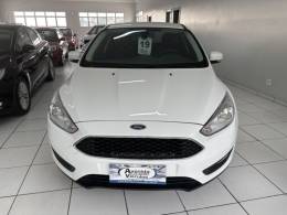 FORD - FOCUS - 2018/2019 - Branca - R$ 75.900,00