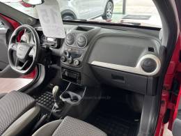 CHEVROLET - MONTANA - 2014/2015 - Vermelha - R$ 49.900,00