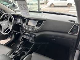 HYUNDAI - TUCSON - 2021/2022 - Prata - R$ 125.900,00