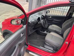 VOLKSWAGEN - CROSSFOX - 2008/2009 - Vermelha - R$ 38.900,00