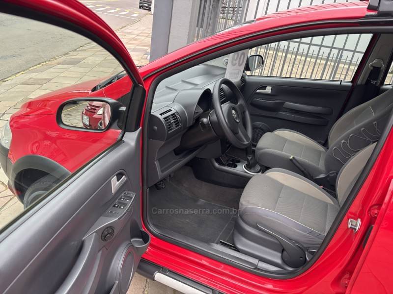 VOLKSWAGEN - CROSSFOX - 2008/2009 - Vermelha - R$ 38.900,00