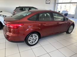 FORD - FOCUS - 2018/2018 - Vermelha - R$ 66.900,00