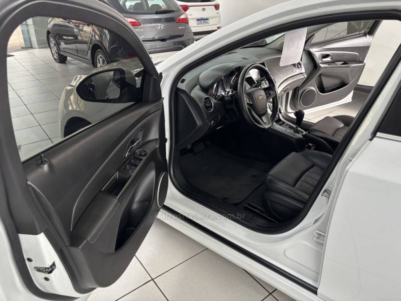 CHEVROLET - CRUZE - 2013/2014 - Branca - R$ 69.900,00
