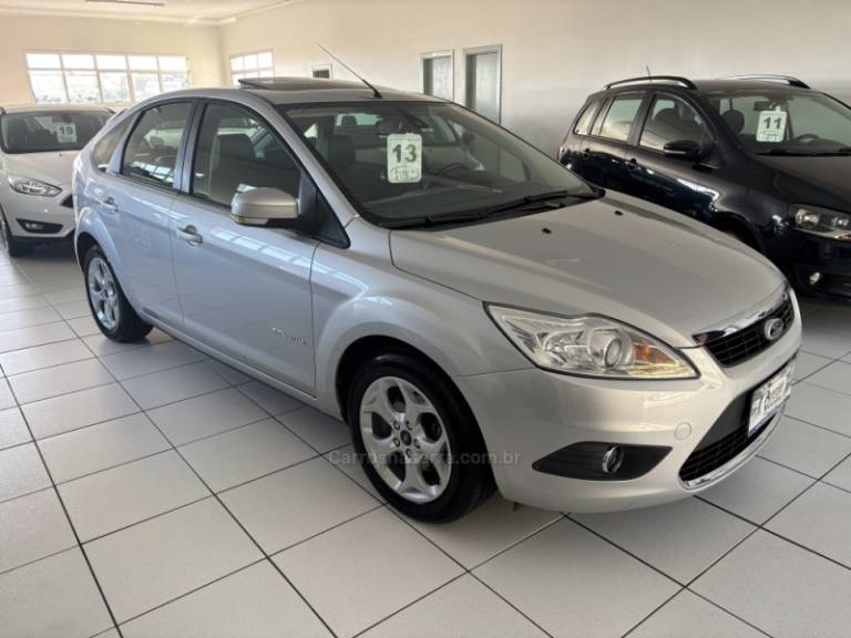 FORD - FOCUS - 2012/2013 - Prata - R$ 54.900,00
