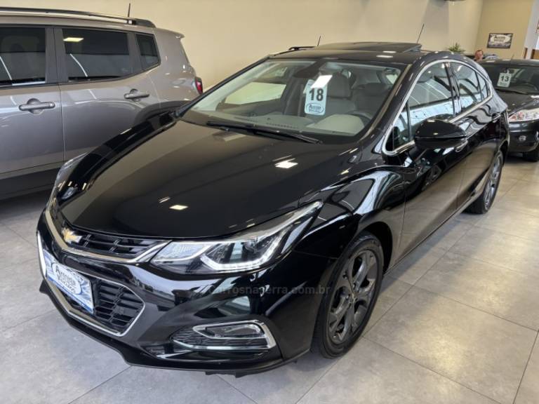 CHEVROLET - CRUZE - 2018/2018 - Preta - R$ 99.800,00