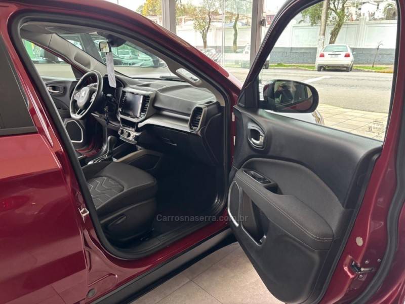 FIAT - TORO - 2021/2022 - Vinho - R$ 113.900,00