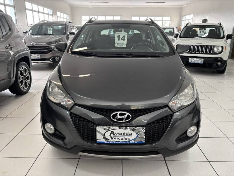 HYUNDAI - HB20X - 2013/2014 - Cinza - R$ 57.900,00