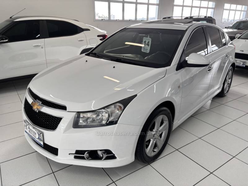CHEVROLET - CRUZE - 2013/2014 - Branca - R$ 69.900,00
