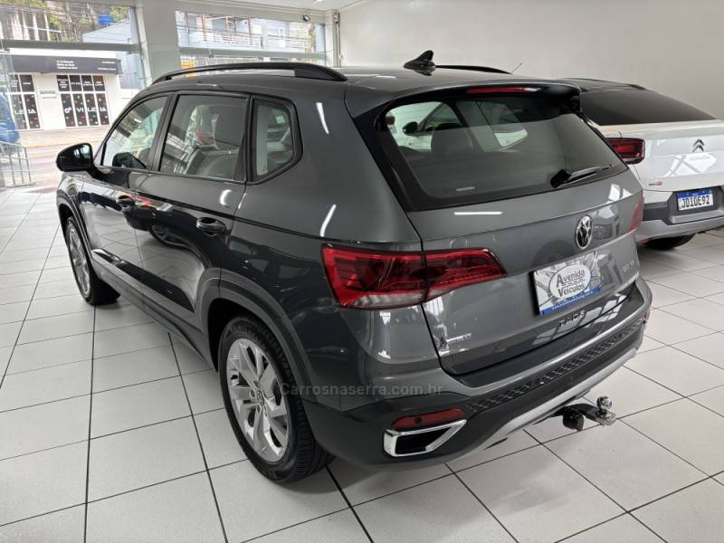 VOLKSWAGEN - TAOS - 2022/2022 - Cinza - R$ 135.000,00