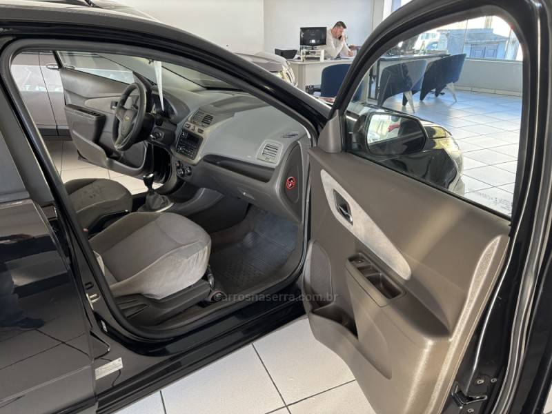 CHEVROLET - COBALT - 2012/2012 - Preta - R$ 42.900,00