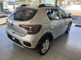 RENAULT - SANDERO - 2021/2022 - Prata - R$ 68.500,00