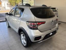 RENAULT - SANDERO - 2021/2022 - Prata - R$ 68.500,00