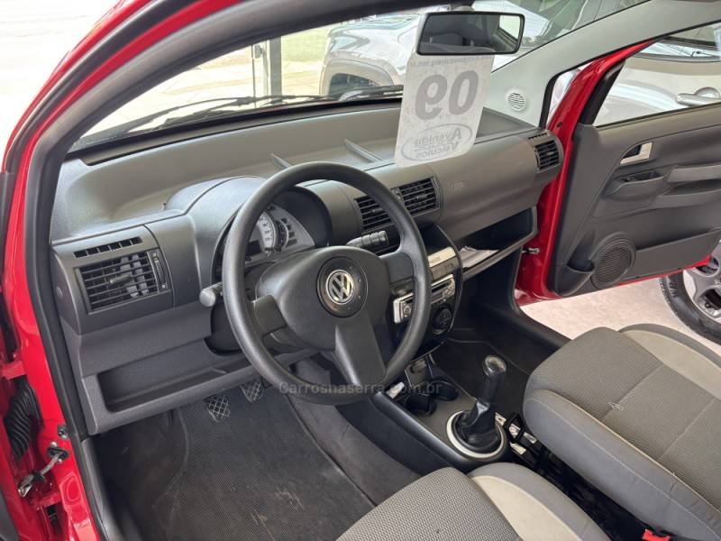 VOLKSWAGEN - CROSSFOX - 2008/2009 - Vermelha - R$ 38.900,00