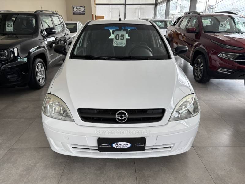 CHEVROLET - CORSA - 2004/2005 - Branca - R$ 21.000,00