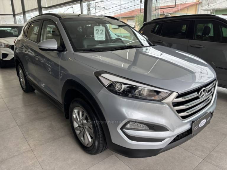HYUNDAI - TUCSON - 2021/2022 - Prata - R$ 125.900,00