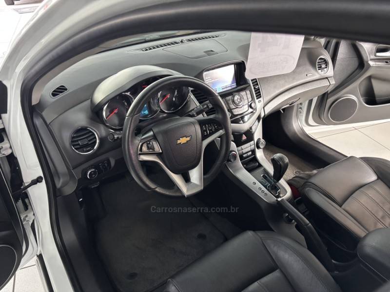 CHEVROLET - CRUZE - 2013/2014 - Branca - R$ 69.900,00