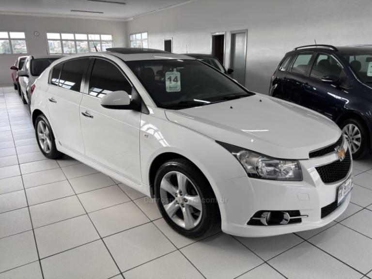 CHEVROLET - CRUZE - 2013/2014 - Branca - R$ 69.900,00