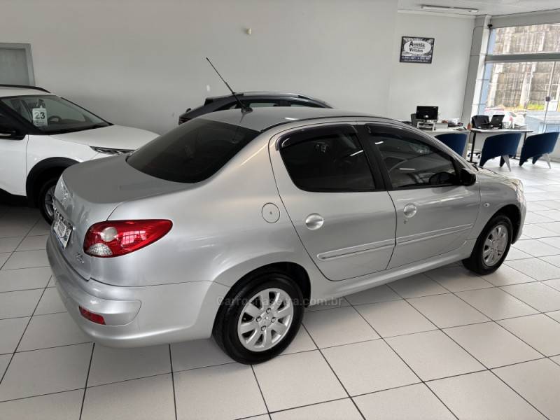PEUGEOT - 207 - 2012/2012 - Prata - R$ 25.900,00