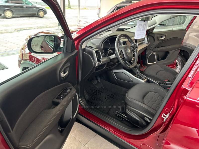 FIAT - TORO - 2021/2022 - Vermelha - R$ 113.900,00