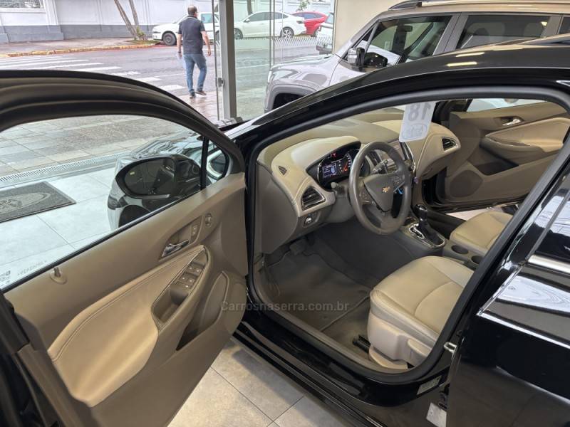 CHEVROLET - CRUZE - 2018/2018 - Preta - R$ 99.800,00