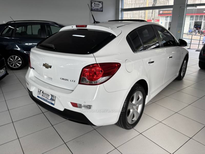 CHEVROLET - CRUZE - 2013/2014 - Branca - R$ 69.900,00