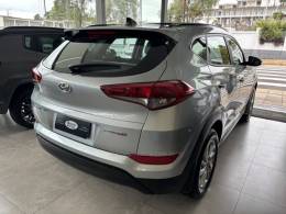 HYUNDAI - TUCSON - 2021/2022 - Prata - R$ 125.900,00