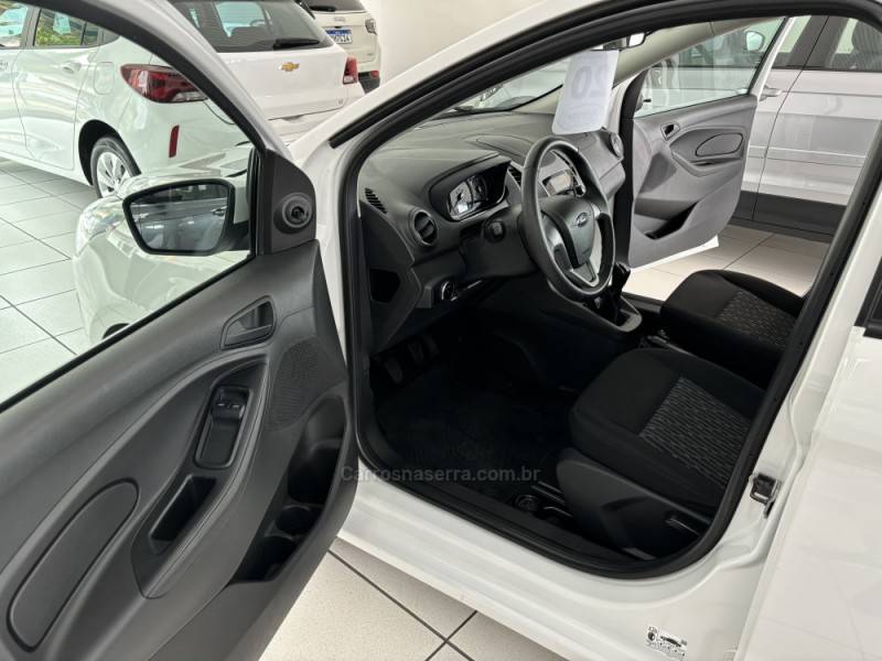 FORD - KA - 2019/2020 - Branca - R$ 56.900,00