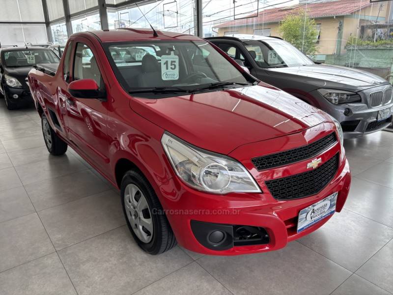 CHEVROLET - MONTANA - 2014/2015 - Vermelha - R$ 49.900,00