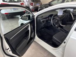 TOYOTA - COROLLA - 2017/2017 - Branca - R$ 97.900,00