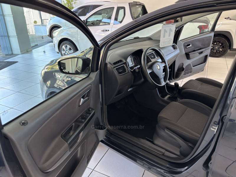 VOLKSWAGEN - SPACEFOX - 2010/2011 - Azul - R$ 45.900,00