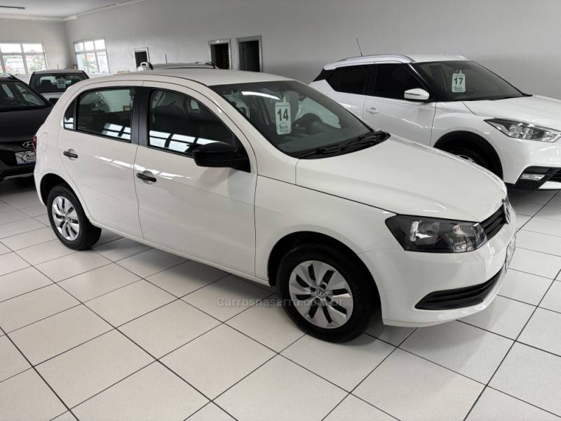 VOLKSWAGEN - GOL - 2013/2014 - Branca - R$ 36.900,00