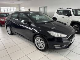 FORD - FOCUS - 2017/2018 - Preta - R$ 65.900,00